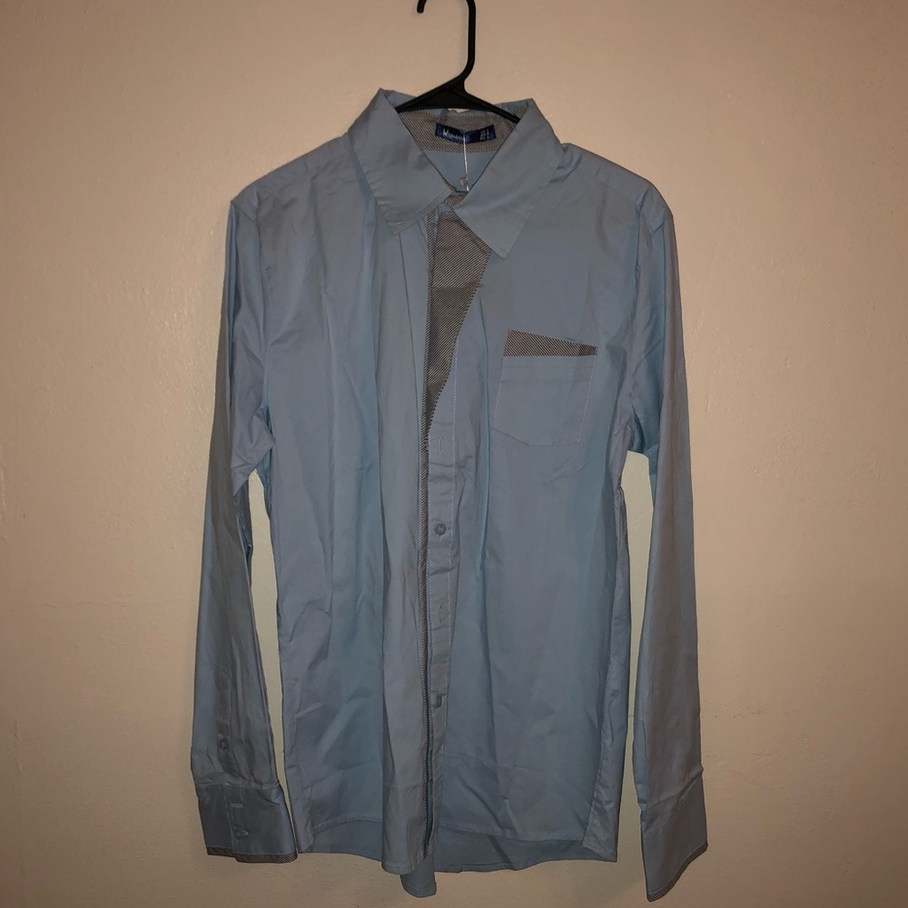 Men’s button dress shirt with cuff and lapel detail